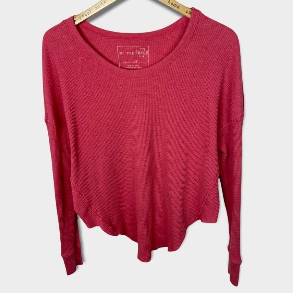 Free People Waffle Knit Thermal Long Sleeve Top Sweater Size XS Pink Curved Hem